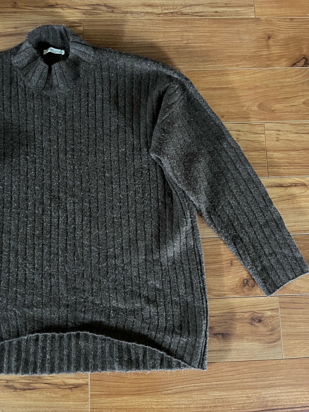 Neuflora Neutral Brown Ribbed Sweater - Picture 12 of 12